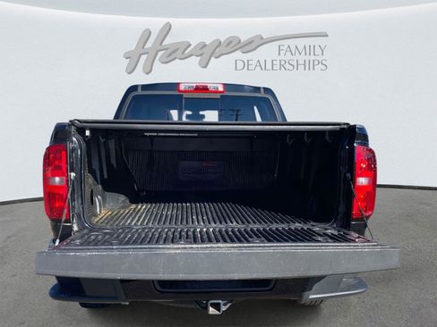 Used 2017 Chevrolet Colorado Z71 image 9