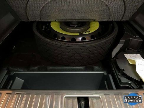 Used 2023 Audi e-tron Premium Plus image 90