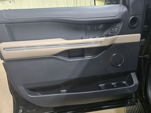 Used 2024 Ford Expedition Max Limited image 17