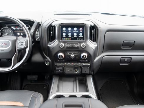 Used 2022 GMC Sierra 3500 AT4 image 20