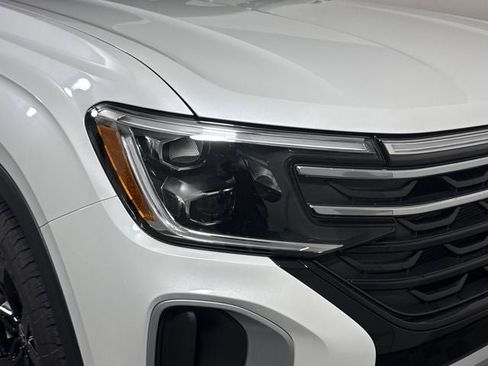 New 2026 Volkswagen Atlas Peak Edition AWD/4WD image 12
