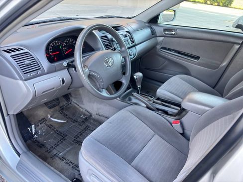 Used 2005 Toyota Camry SE FWD image 30