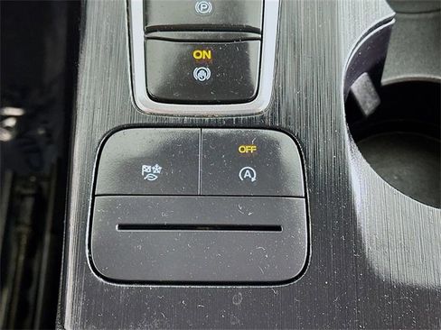 Used 2022 Ford Escape SE w/ SE Sport Appearance Package image 20