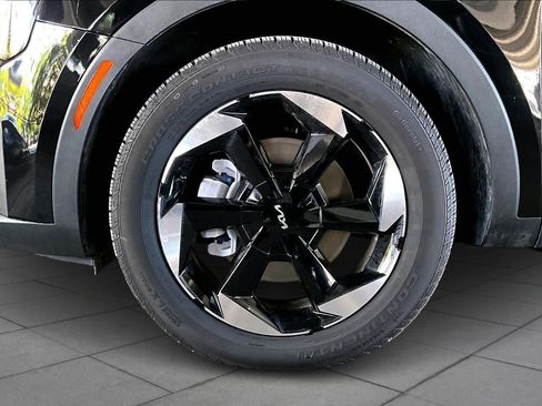 Used 2025 Kia Sorento EX w/ EX Panoramic Sunroof Package image 10