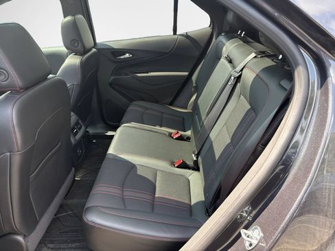 Used 2022 Chevrolet Equinox RS w/ LPO, Floor Liner Package FWD image 23