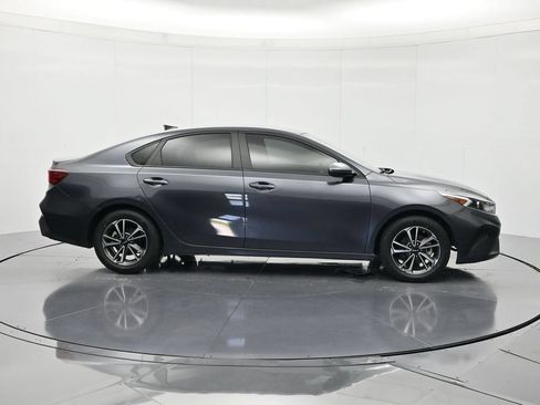 Used 2023 Kia Forte LXS FWD image 4