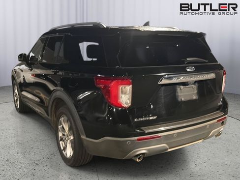 Used 2022 Ford Explorer Limited w/ Equipment Group 301A AWD/4WD image 10