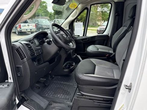 Used 2025 RAM ProMaster 3500 w/ Convenience Group FWD image 9