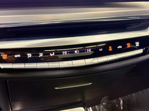 Used 2024 Cadillac Lyriq Luxury image 15