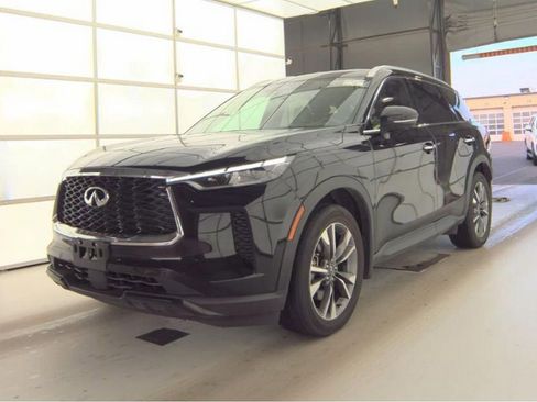 Used 2024 INFINITI QX60 Luxe w/ Vision Package AWD/4WD image 2