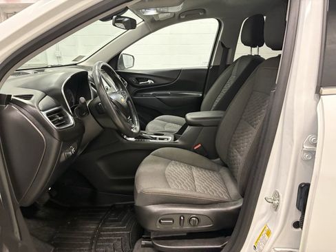 Used 2018 Chevrolet Equinox LT image 9