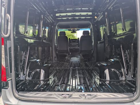Used 2024 Mercedes-Benz Sprinter 3500 image 12