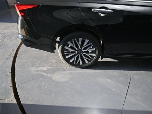 Used 2024 Nissan Altima 2.5 SV image 21