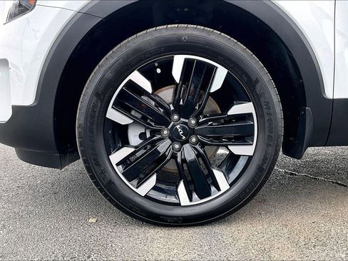 Used 2025 Kia Telluride SX w/ SX Captain's Chair Package AWD/4WD image 36