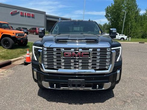 Used 2024 GMC Sierra 3500 Denali w/ Denali Reserve Package AWD/4WD image 10