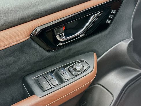 Used 2025 Subaru Forester Touring image 15