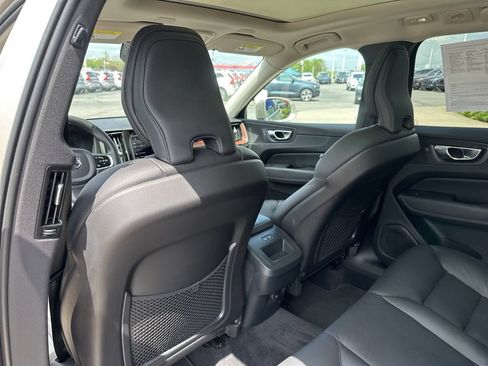 Certified 2023 Volvo XC60 B5 Plus w/ Climate Package AWD/4WD image 40