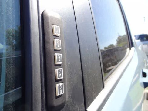 Used 2023 Ford Maverick Lariat w/ Lariat Luxury Package FWD image 16