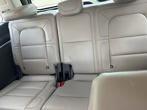 Used 2023 Lincoln Navigator Reserve RWD image 17