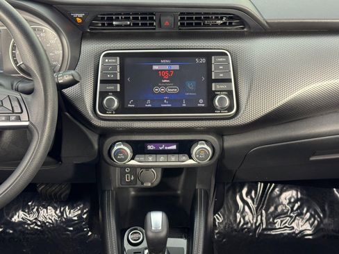 Used 2020 Nissan Kicks SV image 20