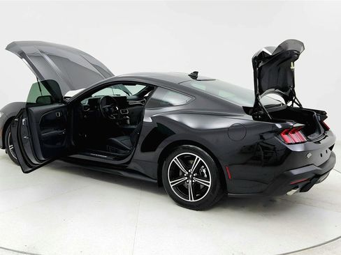 Used 2024 Ford Mustang Premium image 10