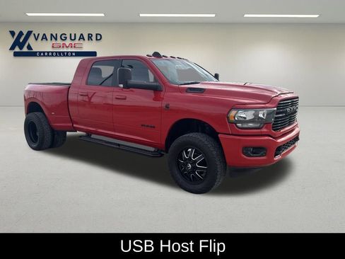 Used 2020 RAM 3500 Big Horn w/ Night Edition image 8