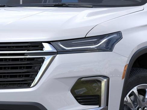 Used 2023 Chevrolet Traverse LS FWD image 11