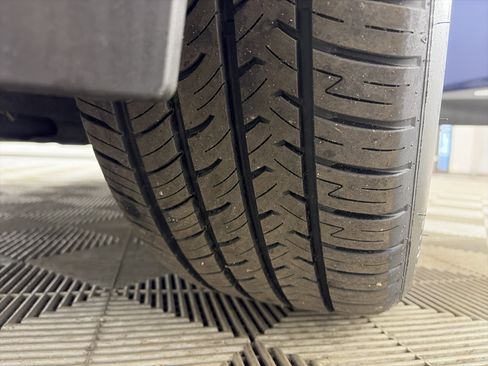 Used 2024 Nissan Pathfinder Platinum w/ Cargo Package image 13