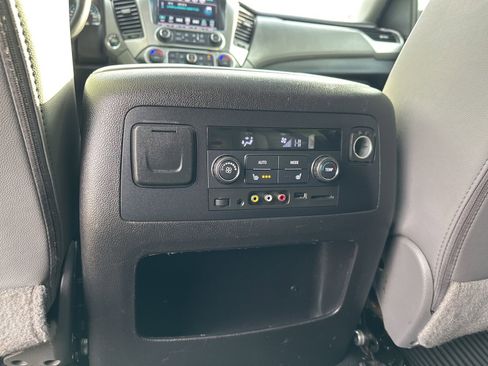 Used 2016 Chevrolet Suburban LT w/ Luxury Package image 20