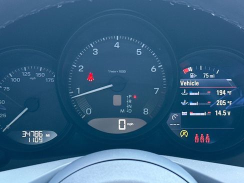 Certified 2023 Porsche Macan AWD/4WD image 25