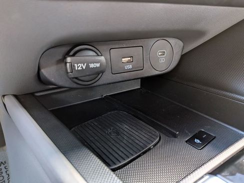 Certified 2024 Hyundai Elantra SEL w/ Convenience Package image 26