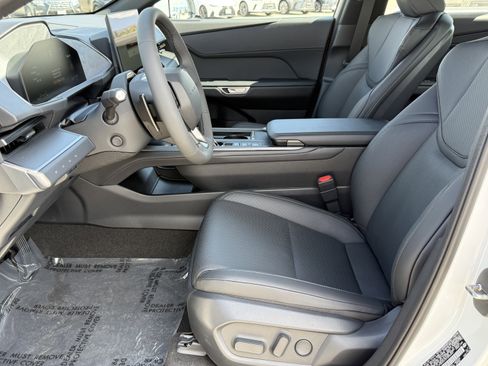 New 2026 Lexus ES 350e FWD image 17