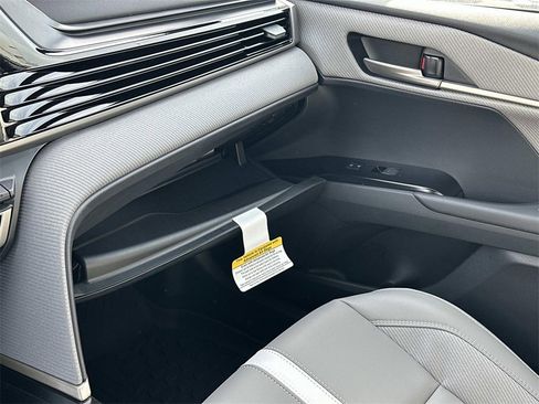 New 2026 Toyota Camry SE image 31