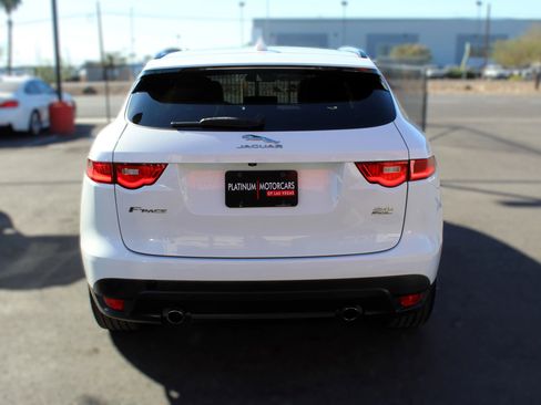 Used 2018 Jaguar F-PACE Prestige image 21