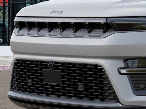 New 2026 Jeep Grand Wagoneer Summit image 11