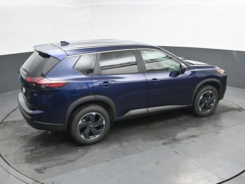 Used 2025 Nissan Rogue SV image 31