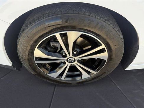 Used 2021 Nissan Sentra SV image 15