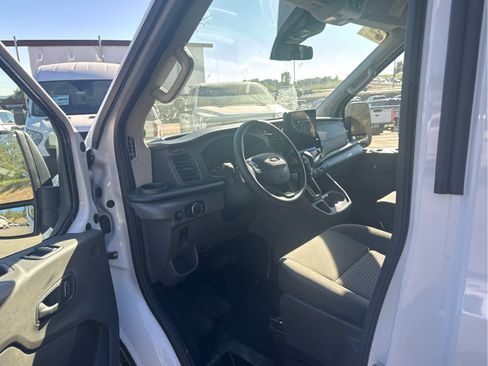 Used 2025 Ford Transit 350 XLT image 11