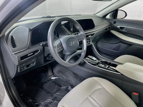 Used 2023 Hyundai Sonata SEL w/ Convenience Package FWD image 9
