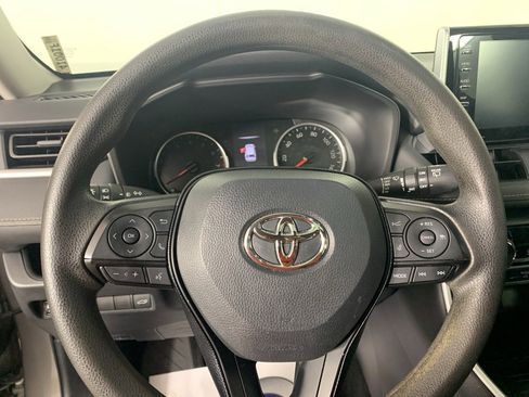 Used 2021 Toyota RAV4 XLE w/ Convenience Package image 21