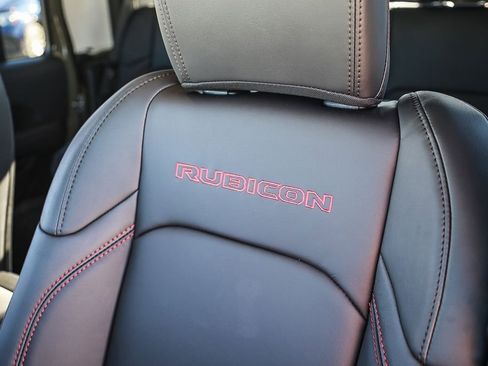 New 2025 Jeep Gladiator Rubicon w/ Convenience Group image 25