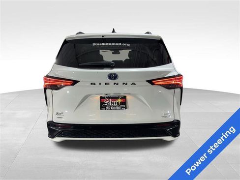 Used 2021 Toyota Sienna XSE w/ XSE Plus Package image 5