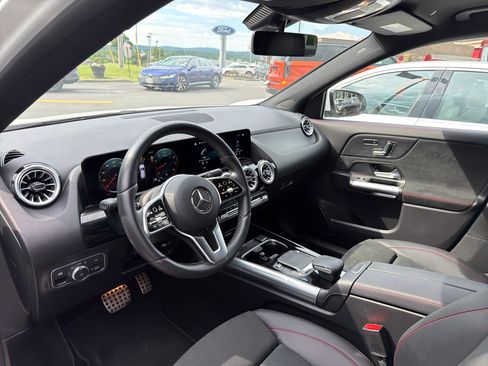 Used 2023 Mercedes-Benz GLA 250 4MATIC image 9