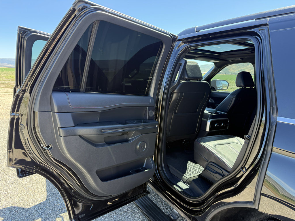 Used 2024 Ford Expedition Limited AWD/4WD image 27