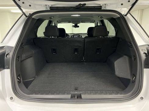 Used 2021 Chevrolet Equinox LS w/ LS Convenience Package FWD image 24