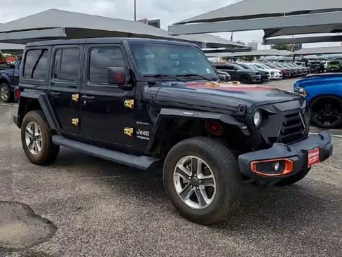 Used 2020 Jeep Wrangler Unlimited Sahara AWD/4WD image 2