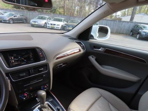 Used 2011 Audi Q5 2.0T Premium Plus image 25