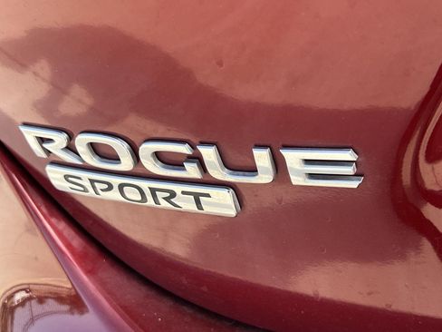 Used 2021 Nissan Rogue Sport S FWD image 5