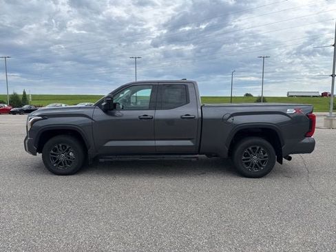 Used 2023 Toyota Tundra SR5 w/ SR5 Convenience Package AWD/4WD image 9