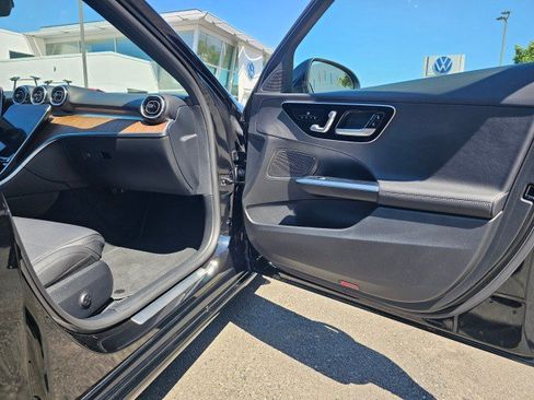 Used 2025 Mercedes-Benz C 300 4MATIC Sedan image 12